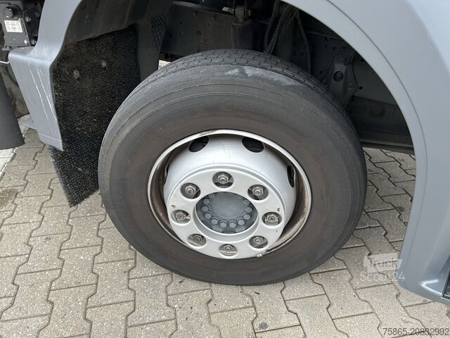 Bavul Mercedes-Benz Atego 1318 Euro 6 E / 12 Ton / 56 dkm / Box / L...