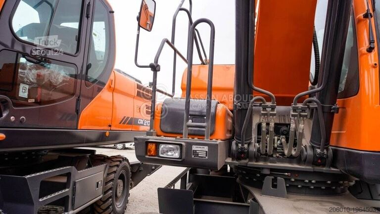 Колесный экскаватор Develon DX210WA