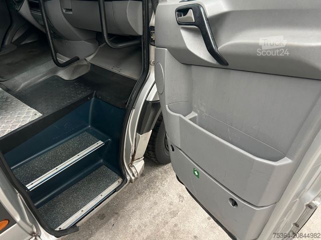 Minibús VOLKSWAGEN Crafter 2.5 TDi Maxi 9Sitze + Lift ENGINE BROKEN