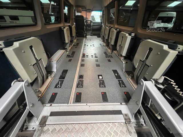 Minibús VOLKSWAGEN Crafter 2.5 TDi Maxi 9Sitze + Lift ENGINE BROKEN