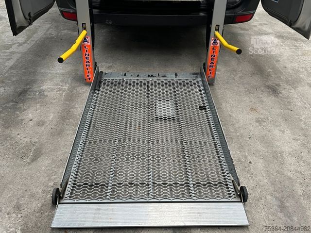 Minibús VOLKSWAGEN Crafter 2.5 TDi Maxi 9Sitze + Lift ENGINE BROKEN