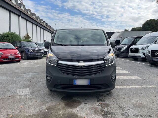 Potniški promet Opel Vivaro - B