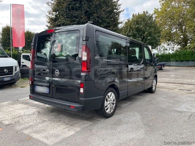 Potniški promet Opel Vivaro - B