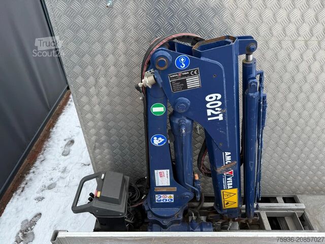 Tovornjak s ploščadjo in žerjavom Iveco Daily 40C18 3.0 PICK-UP Amco Veba 602T KRAAN Eu...