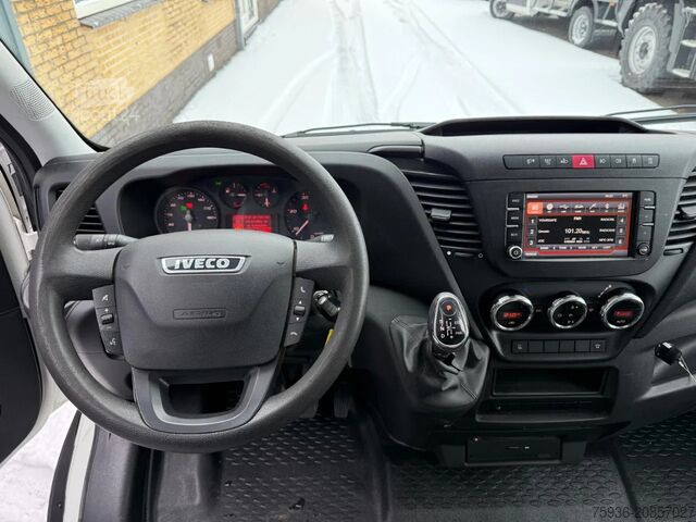 Tovornjak s ploščadjo in žerjavom Iveco Daily 40C18 3.0 PICK-UP Amco Veba 602T KRAAN Eu...