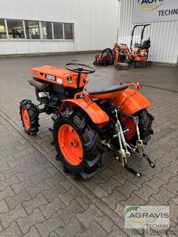 Tractor Kubota B 7000