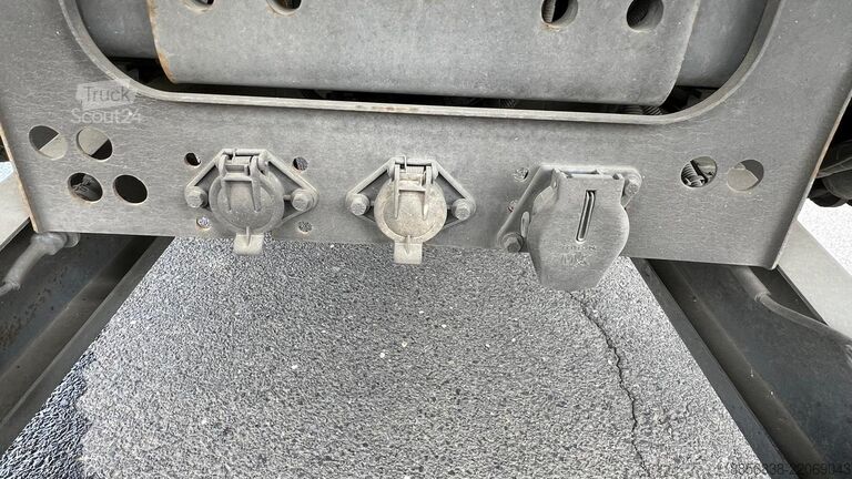 Standardni tegljač VOLVO FH