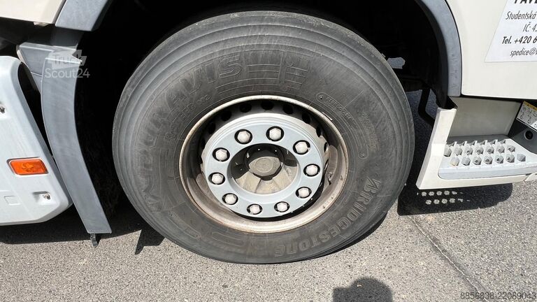 Standardni tegljač VOLVO FH