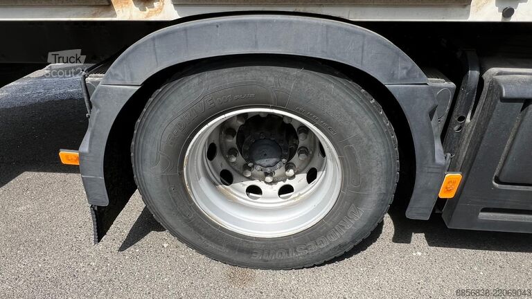 Standardni tegljač VOLVO FH
