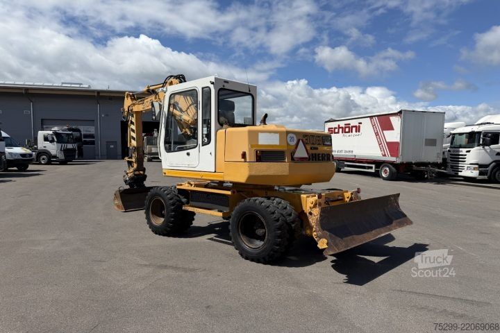 Rolo compactador Liebherr 308 Mobilbagger / Swiss-Vehicle