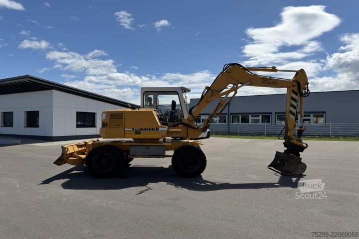 Rolo compactador Liebherr 308 Mobilbagger / Swiss-Vehicle