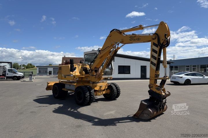 Rolo compactador Liebherr 308 Mobilbagger / Swiss-Vehicle