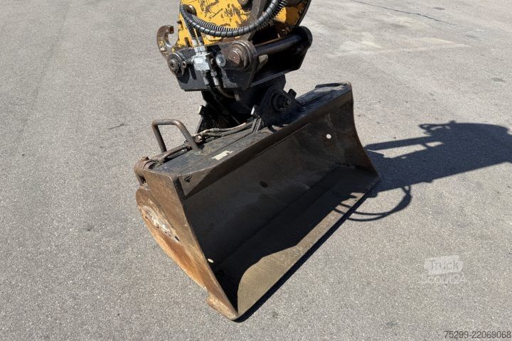 Rolo compactador Liebherr 308 Mobilbagger / Swiss-Vehicle