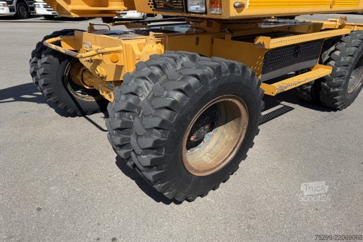 Rolo compactador Liebherr 308 Mobilbagger / Swiss-Vehicle