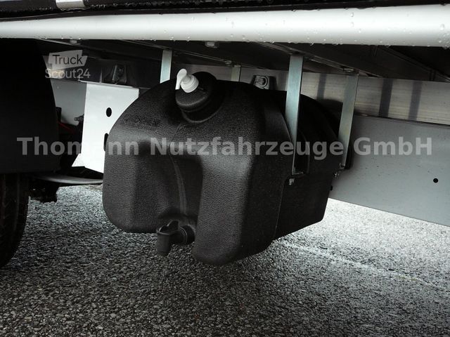 Transportador con plataforma y toldo RENAULT Pritsche Plane mit Schlafkabine