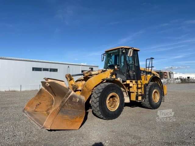 Kolesni nakladalnik CATERPILLAR 962 H