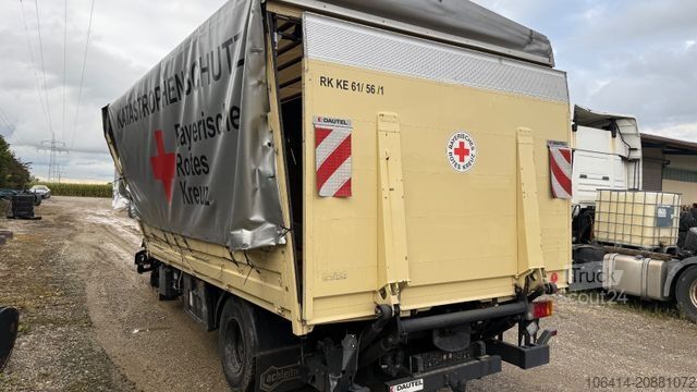 Transportador con plataforma y toldo IVECO ML 10(UNFALL)