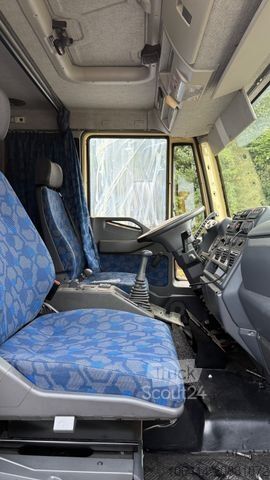 Transportador con plataforma y toldo IVECO ML 10(UNFALL)