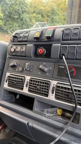 Kombiniran vozilo s ponjavo IVECO ML 10(UNFALL)