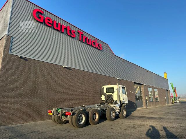 Chassis with cab DAF CF 530 8X4 CHASSIS CAB SCHADE/UNFALL/DAMAGE