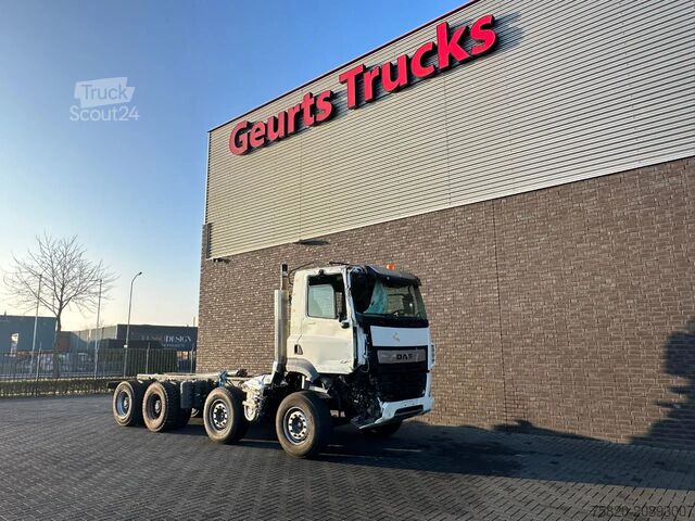 Chassis with cab DAF CF 530 8X4 CHASSIS CAB SCHADE/UNFALL/DAMAGE
