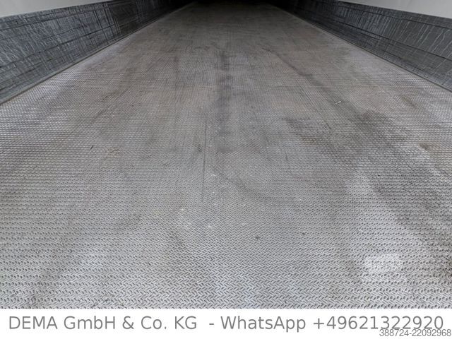 Hűtő félpótkocsi SCHMITZ CARGOBULL SCBS3B*5 Rohrbahnen*Fleischhang*Schmitz-Achsen*