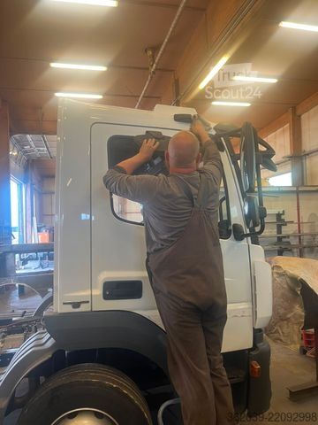Odťahové vozidlo MERCEDES-BENZ Atego 1524 SCHIEBEPLATTO HUBBRILLE NEU!! FERNSTE