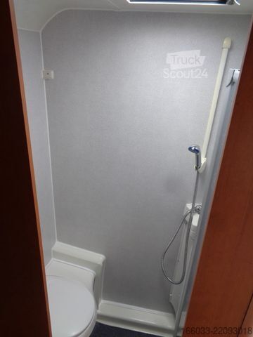 Asuntovaunu LMC Favorit 520 HTE *Vorzel*Mover*Markise*Heckbad*