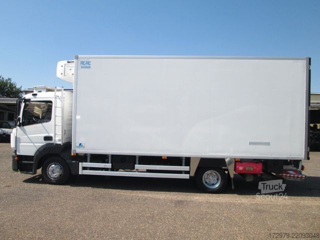 Hladilni tovornjak MERCEDES-BENZ Atego 1021*2xCarrier Kühlkoffer 5.72m*LBW*