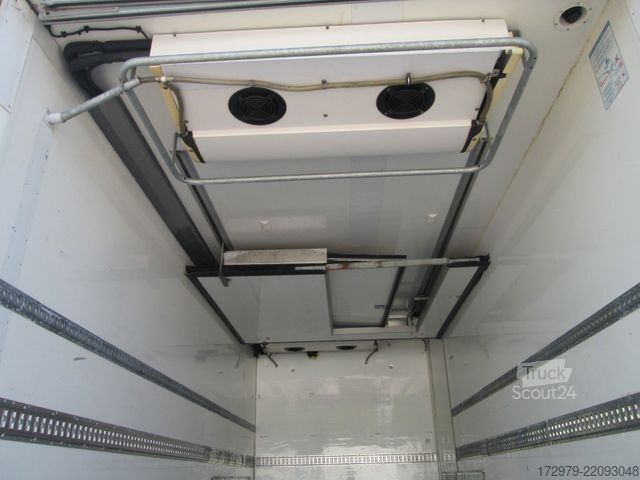 Hladilni tovornjak MERCEDES-BENZ Atego 1021*2xCarrier Kühlkoffer 5.72m*LBW*