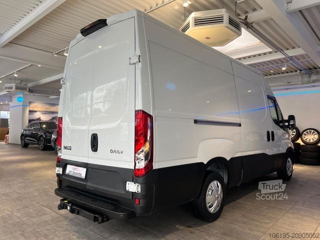 Fourgon surélevé IVECO Daily 35s15 3 Liter *AHK=3.500Kg*Garantie*1.Hand