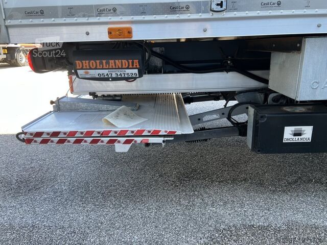 Autocarro con furgone e sponda idraulica Renault D 280