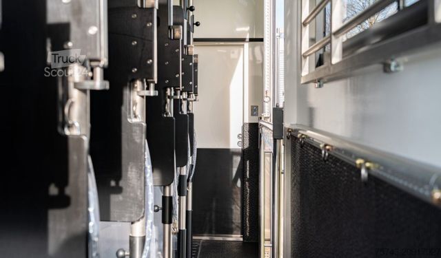 Kamion za prevoz stoke MERCEDES-BENZ ACTROS S  2640 AKX . POP-OUT 7 Pferde