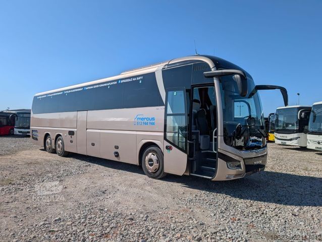 Diaľkový autobus MAN Lions Coach R08