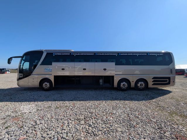 Diaľkový autobus MAN Lions Coach R08