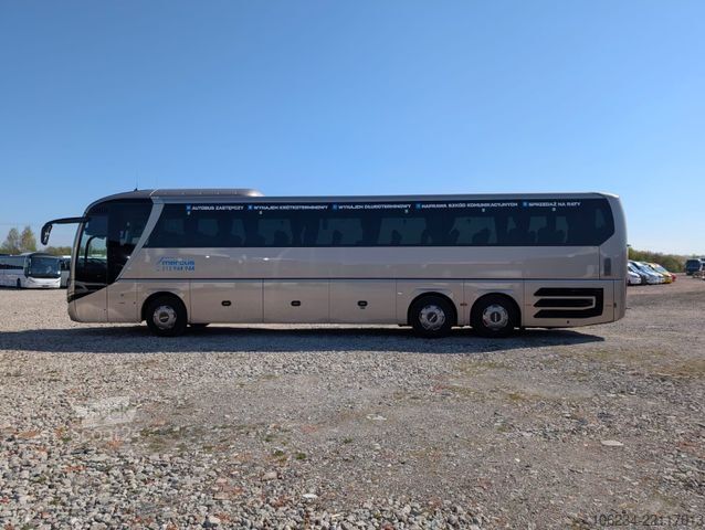 Diaľkový autobus MAN Lions Coach R08