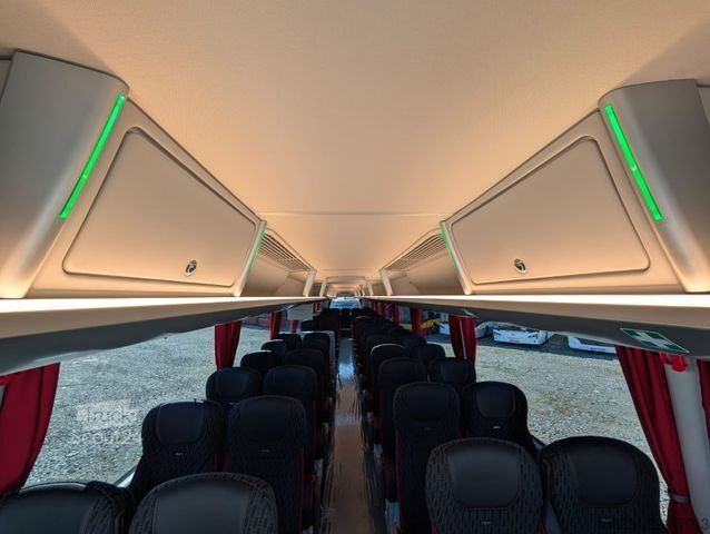 Diaľkový autobus MAN Lions Coach R08