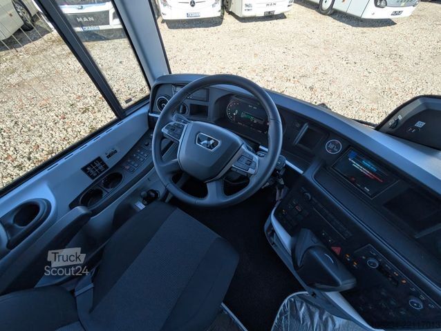 Diaľkový autobus MAN Lions Coach R08