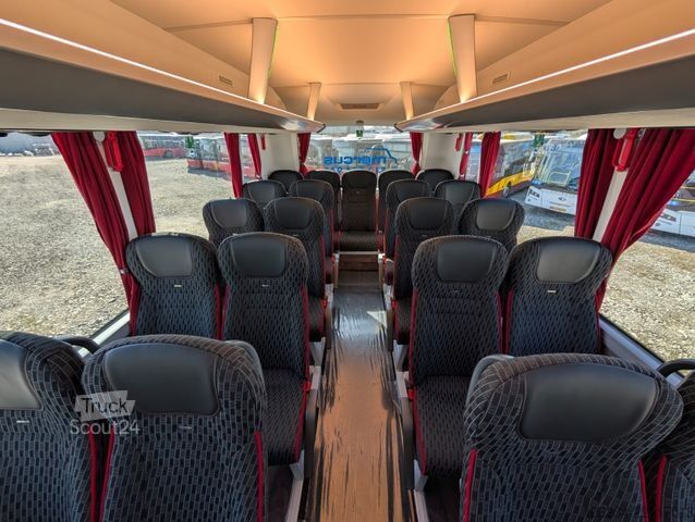 Diaľkový autobus MAN Lions Coach R08