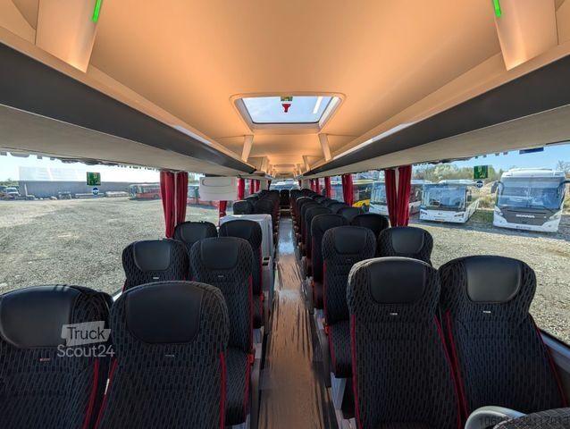Diaľkový autobus MAN Lions Coach R08