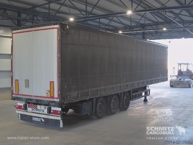 مقطورة نصفية مفتوحة مع قماش مشمع Schmitz Cargobull Curtainsider Coil