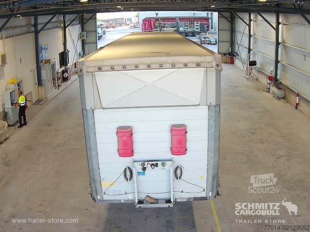 مقطورة نصفية مفتوحة مع قماش مشمع Schmitz Cargobull Curtainsider Coil