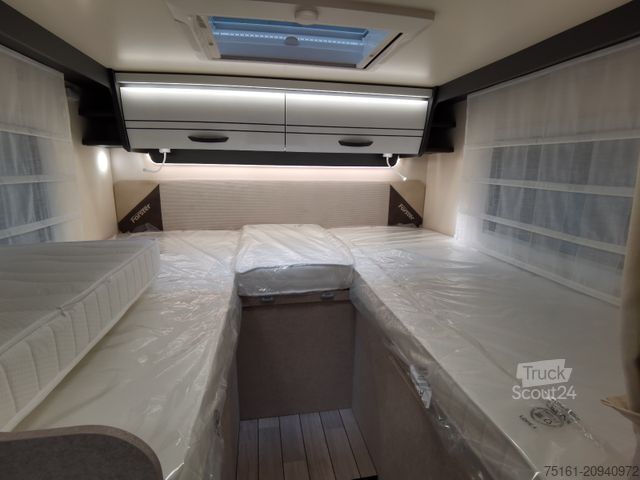 Autorulotă semi-integrată FORSTER T 699 EB /-2025-/ 140PS/ EINZELBETTEN & HUBBETT