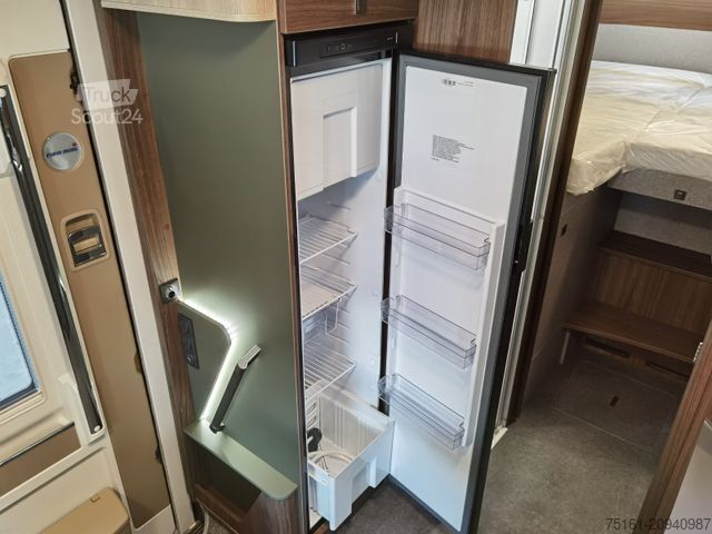 Halvintegreret autocamper EURAMOBIL PROFILA T 726 EF / -2025-/RAUMBAD & EINZELBETTEN