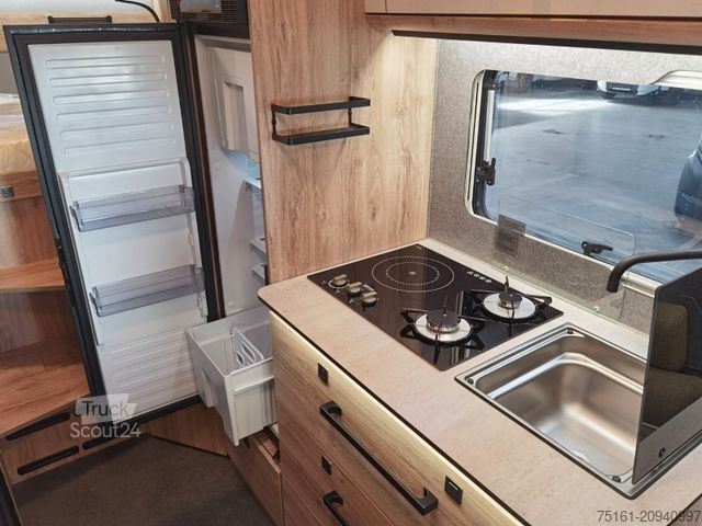 Halvintegreret autocamper EURAMOBIL XTURA 686 EF / MODELL 2026 /4x4 /TOP-AUSSTATTUNG