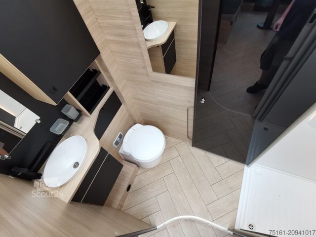 Halvintegreret autocamper CHAUSSON 640 TITANIUM / MODELL 2026 / 165PS / XXL-HUBBETT