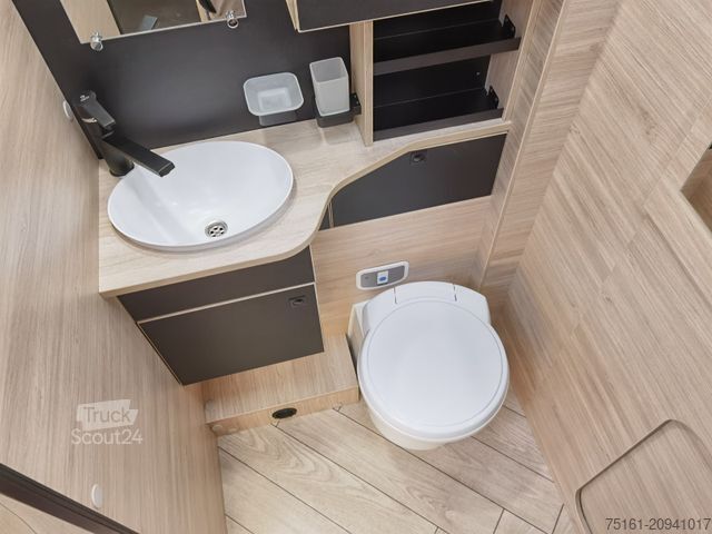 Halvintegreret autocamper CHAUSSON 640 TITANIUM / MODELL 2026 / 165PS / XXL-HUBBETT