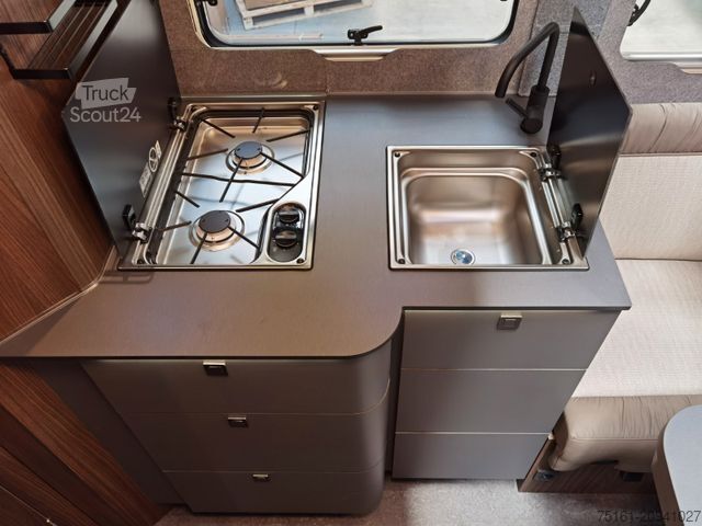 Half-integraal camper EURAMOBIL PROFILA T 726 EF / -2025-/ MONDIAL PLUS & S-PAKE