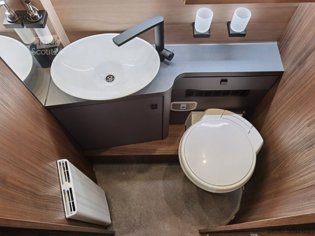 Half-integraal camper EURAMOBIL PROFILA T 726 EF / -2025-/ MONDIAL PLUS & S-PAKE