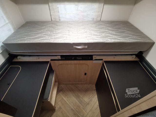 Halvintegreret autocamper CHAUSSON 724 ETAPE - LINE /140PS /ZUBEHÖR & CONNECT PAKET